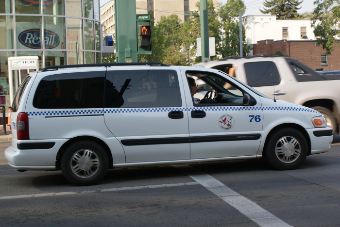 File:Edmonton Transit System DATS Contracted Vehicle 76-a.jpg