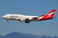 Qantas VH-OEJ approach.JPG