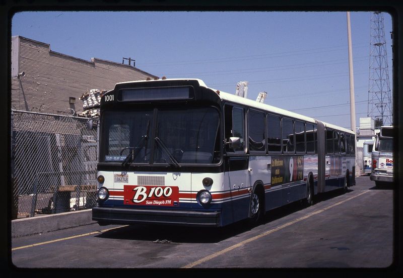 File:San Diego Metropolitan Transit System 1001-b.jpg