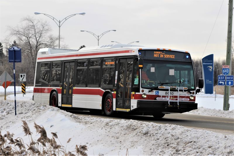 800px-Toronto_Transit_Commission_8610-a.jpg