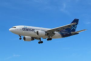 Air Transat C-GTSH-a.jpg