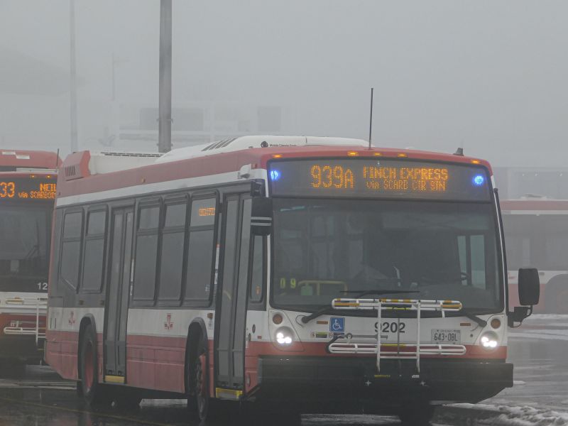 File:Toronto Transit Commission 9202-b.jpg