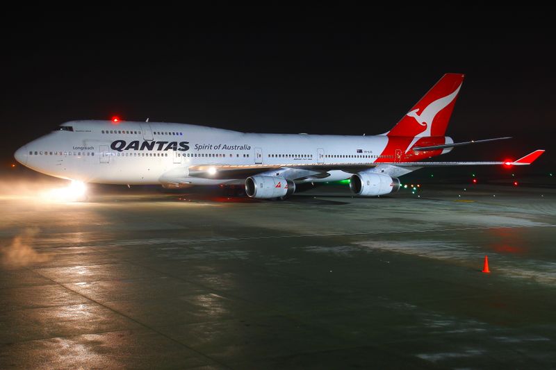 File:Qantas VH-OJS.JPG