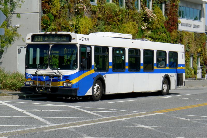File:Coast Mountain Bus Company 7209-b.jpg